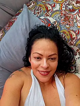 Snapshot of viviana-sexi chatting on 05/25/26, 01:28 viviana-sexi online show from 05/25/26, 01:28