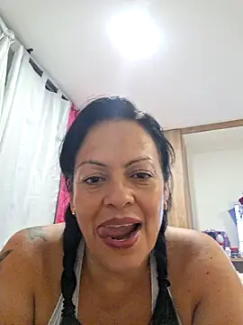 Snapshot of viviana-sexi chatting on 05/28/26, 03:59 viviana-sexi online show from 05/28/26, 03:59