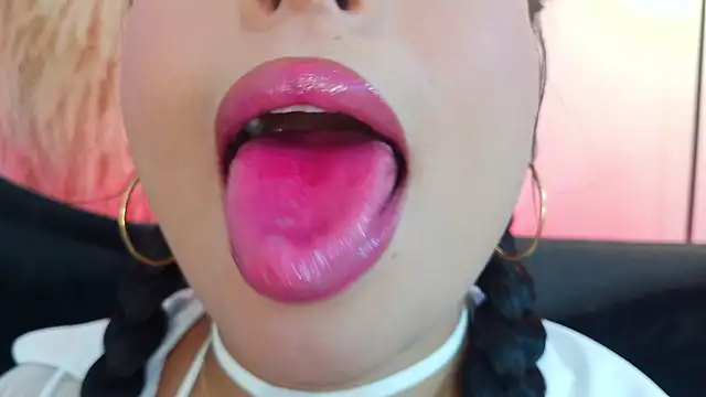 mia roux1 online show from 03/28/26, 10:09