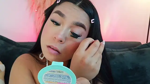 mia roux1 online show from 04/10/26, 09:19