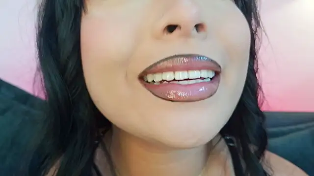 mia roux1 online show from 04/15/26, 09:04