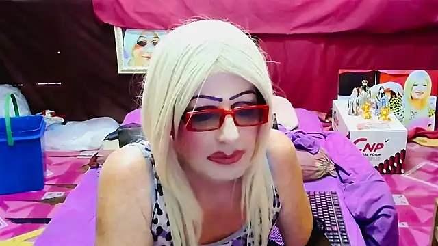 Snapshot of horni4luv chatting on 05/13/26, 10:01 horni4luv online show from 05/13/26, 10:01
