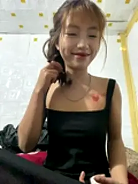 2k7-sex online show from 12/23/25, 04:43