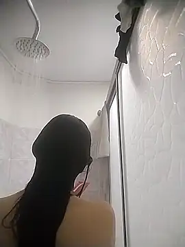 Snapshot of Chuchii05 chatting on 10/26/25, 03:40 Chuchii05 online show from 10/26/25, 03:40