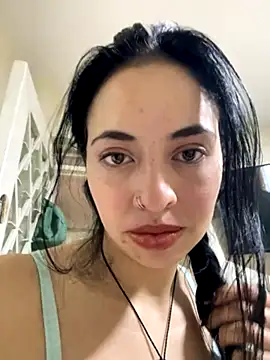 Snapshot of Chuchii05 chatting on 11/06/25, 05:03 Chuchii05 online show from 11/06/25, 05:03