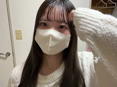 Snapshot of pomu_chan chatting on 11/21/25, 11:20 pomu chan online show from 11/21/25, 11:20