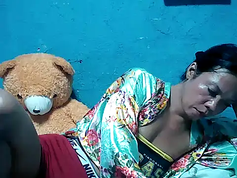 Snapshot of SmallluncutCock chatting on 12/21/25, 02:51 SmallluncutCock online show from 12/21/25, 02:51