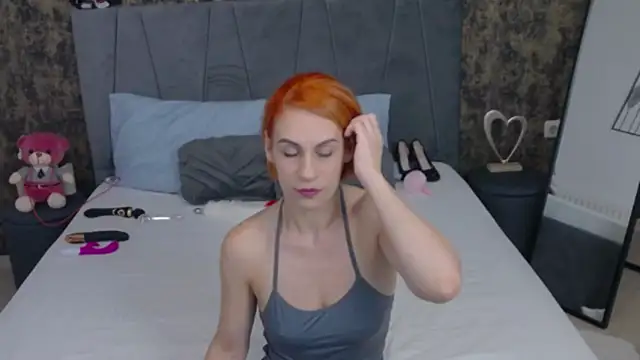 Snapshot of AmberMinxy chatting on 11/22/25, 06:23 AmberMinxy online show from 11/22/25, 06:23