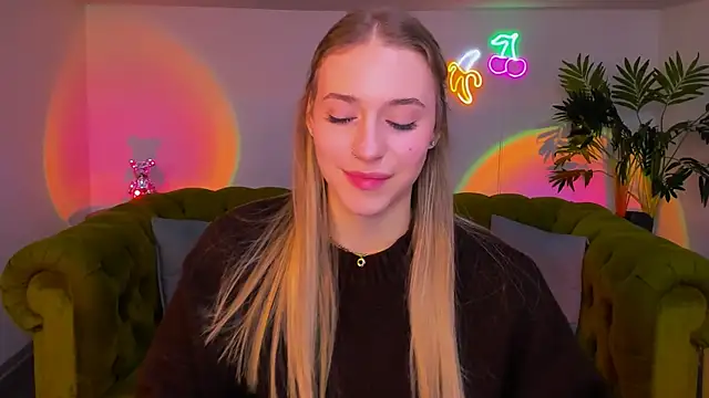 Snapshot of sassy_cutie chatting on 12/02/25, 06:08 sassy cutie online show from 12/02/25, 06:08