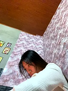 kitty-20x online show from 11/24/25, 10:20