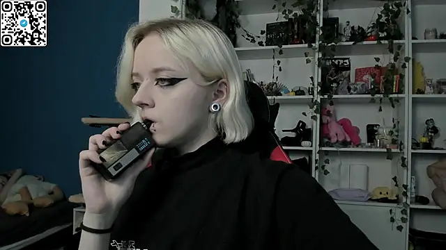 Holy Mistress S online show from 12/03/25, 09:18