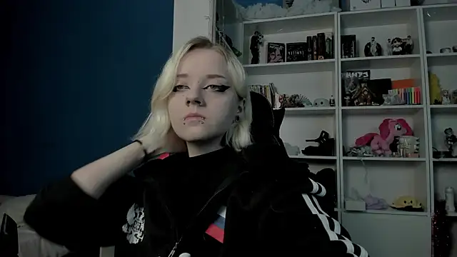 Holy Mistress S online show from 01/06/26, 09:35