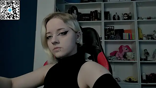 Holy Mistress S online show from 02/06/26, 09:56