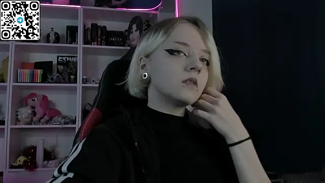 Holy Mistress S online show from 02/27/26, 09:42