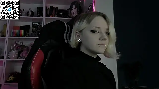 Holy Mistress S online show from 03/11/26, 09:04