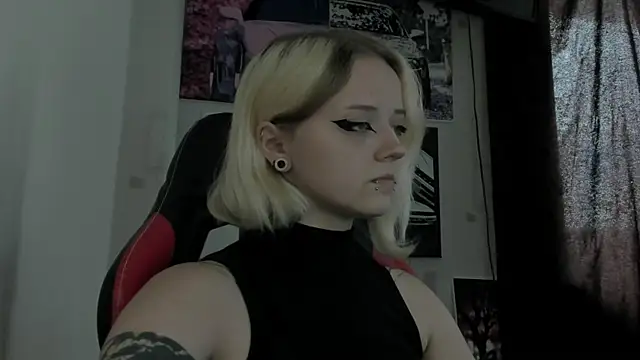 Holy Mistress S online show from 07/06/26, 07:27