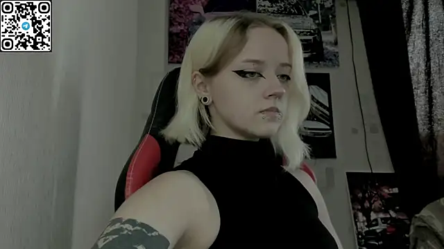 Holy Mistress S online show from 07/12/26, 08:27