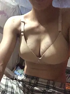 kity-cute online show from 11/07/25, 01:44