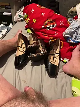 fortheloveofheels74 online show from 01/16/26, 12:25