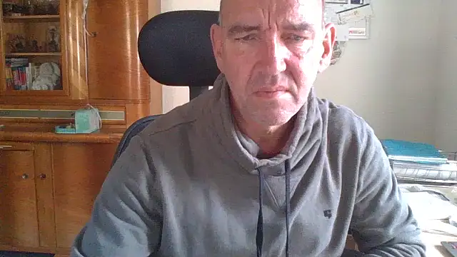 Lutzi1970 online show from 11/03/25, 10:49