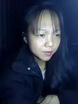 Quynhsumon online show from 11/24/25, 02:50