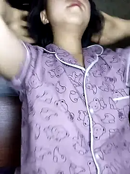 Quynhsumon online show from 02/20/26, 03:34