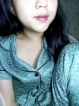 Quynhsumon online show from 03/14/26, 02:55