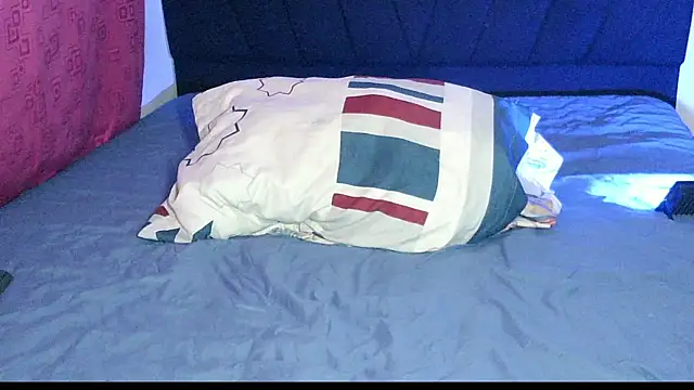 ReferredArtwork online show from 11/25/25, 07:58