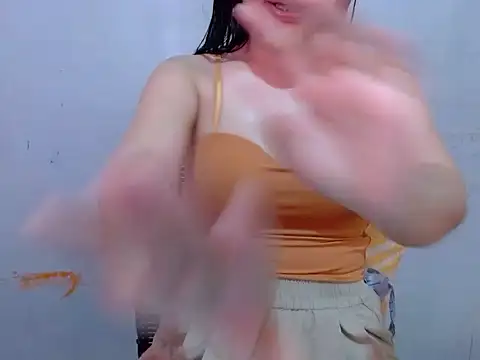 Snapshot of Skinny_Jean18xxx chatting on 07/11/26, 12:35 Skinny Jean18xxx online show from 07/11/26, 12:35