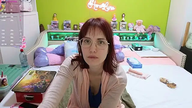 Snapshot of _HeraLuna_ chatting on 02/16/26, 10:17 HeraLuna online show from 02/16/26, 10:17