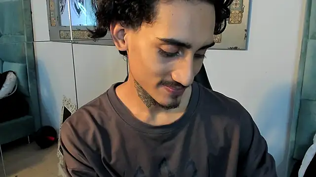 Mr Strike online show from 11/02/25, 02:58