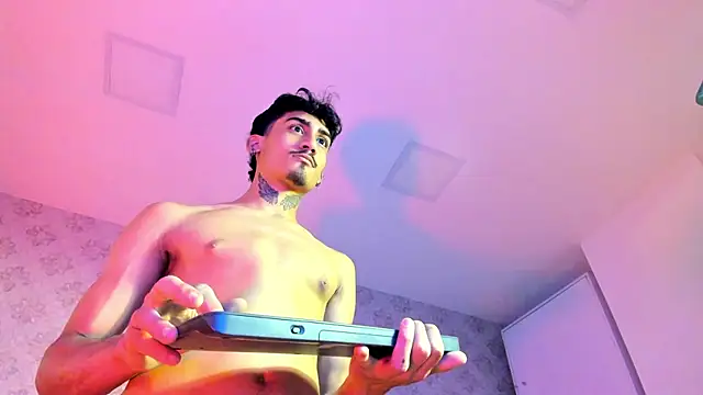 Mr Strike online show from 11/19/25, 02:55