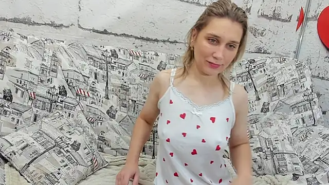 Tenderly Sophie online show from 11/05/25, 01:16