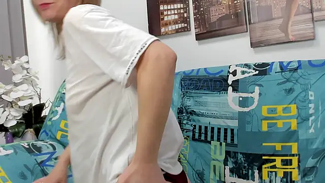 Tenderly Sophie online show from 03/02/26, 07:15