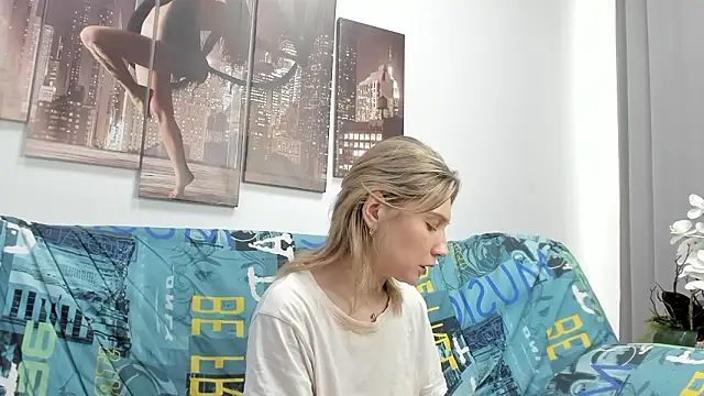 Tenderly Sophie online show from 03/13/26, 01:34