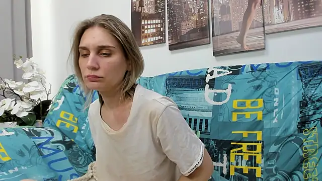 Tenderly Sophie online show from 04/23/26, 12:29