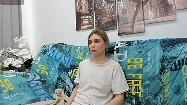 Tenderly Sophie online show from 04/24/26, 01:19