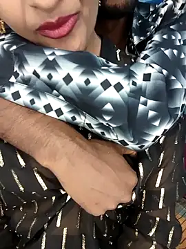 Snapshot of CoupleShow_432 chatting on 02/01/26, 06:01 CoupleShow 432 online show from 02/01/26, 06:01