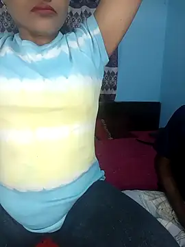 Snapshot of CoupleShow_432 chatting on 02/11/26, 04:34 CoupleShow 432 online show from 02/11/26, 04:34