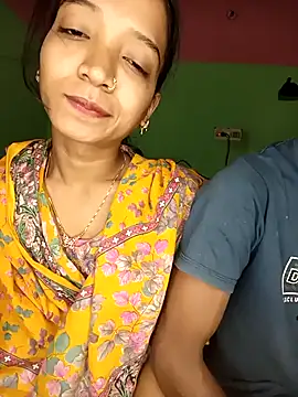 Snapshot of CoupleShow_432 chatting on 02/19/26, 01:07 CoupleShow 432 online show from 02/19/26, 01:07