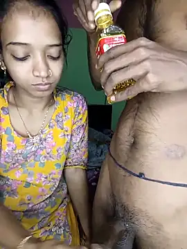 Snapshot of CoupleShow_432 chatting on 02/21/26, 04:08 CoupleShow 432 online show from 02/21/26, 04:08