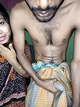 Snapshot of CoupleShow_432 chatting on 02/22/26, 04:27 CoupleShow 432 online show from 02/22/26, 04:27