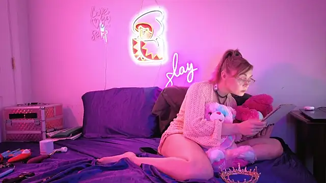 daddysprincess731 online show from 04/12/26, 03:11