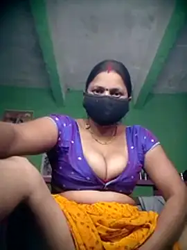 QRESABABY online show from 11/10/25, 02:05