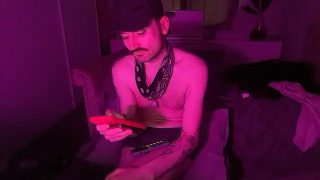 Snapshot of Gander_At_Xander chatting on 10/30/25, 01:34 Gander At Xander online show from 10/30/25, 01:34