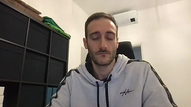 LukaShyGuy online show from 11/26/25, 09:05