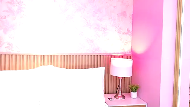 AdelineJhones online show from 11/11/25, 06:08