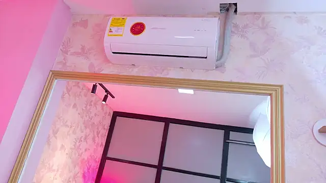 AdelineJhones online show from 11/29/25, 03:48