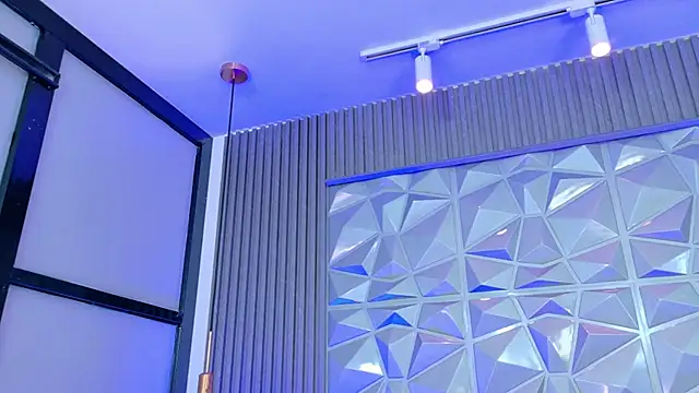 AdelineJhones online show from 04/21/26, 10:34