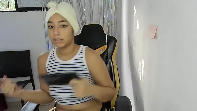 emily stars1 online show from 12/22/25, 09:01